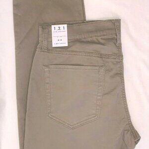 Lucky Brand Men's 121 Slim Straight Pants in Sandstone Size 36X32 New
